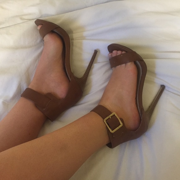 Labor Day sale!!! Steve Madden open toe pumps