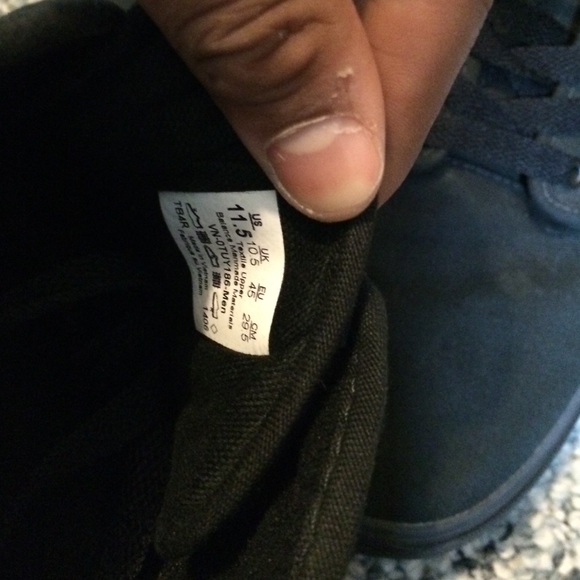 Vans - Picture 4 of 4