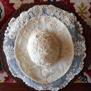 Stunning Vintage Lace Wedding Hat