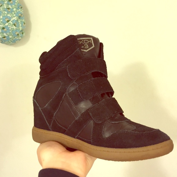 Sneaker wedges