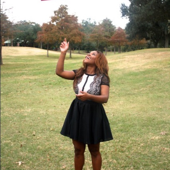 Dress - Picture 3 of 3