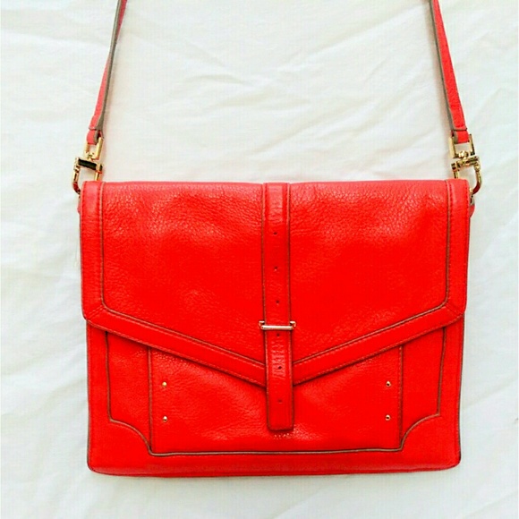 ❌SOLD Tory Burch Crossbody Convertible Clutch❌ - Picture 2 of 4