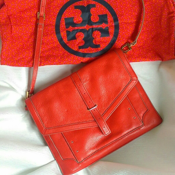 ❌SOLD Tory Burch Crossbody Convertible Clutch❌ - Picture 4 of 4