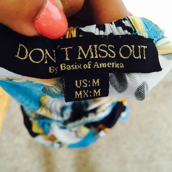 Designer L👀k Beach Cover Up - Picture 4 of 4