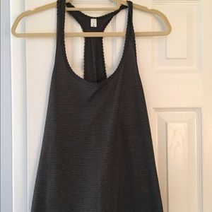 Lululemon 105 degree singlet