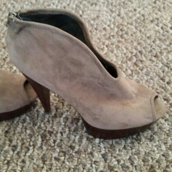 Tan suede peep toe