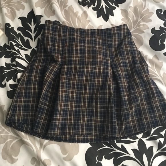 Brandy Melville plaid skirt