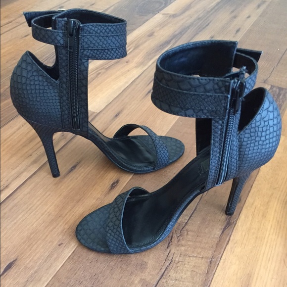 Sophia & Lee Open Toe Ankle Strap Sandal