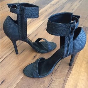 Sophia & Lee Open Toe Ankle Strap Sandal