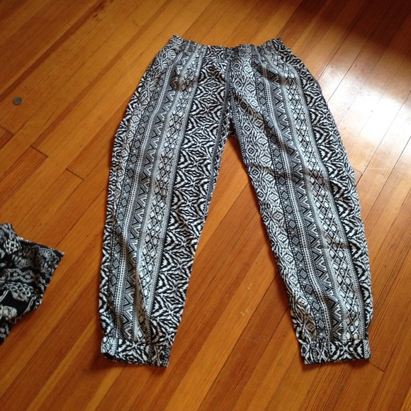 Black and white pattern pants