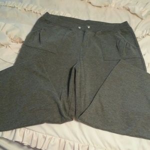Capri length gray cotton pants