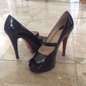 Peep toe red bottom high heel louboutin Mary Jane