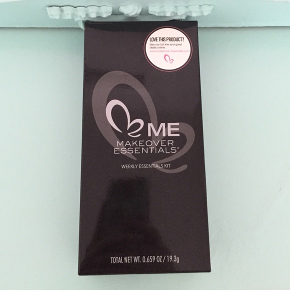 Other - Makeover Essentials Make-up Kit