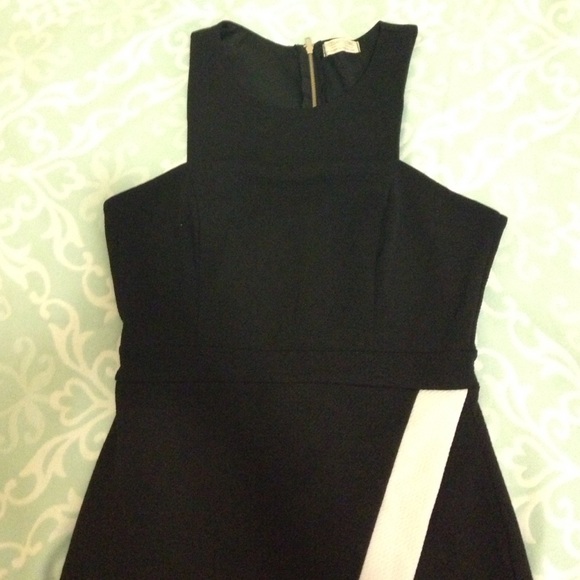 Black Dress - Picture 3 of 4