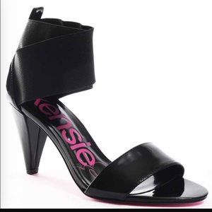 🍀2 for $25 Kenzie Girl black sandals