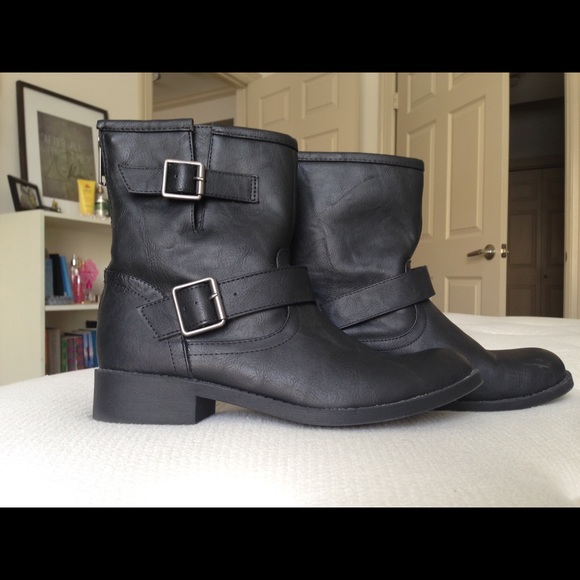 Black buckled bootie