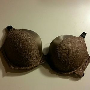 New Victoria's Secret bra 40c