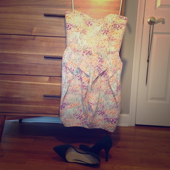 🌸🌷🍀Jessica Simpson Strapless Dress🌸🌷🍀