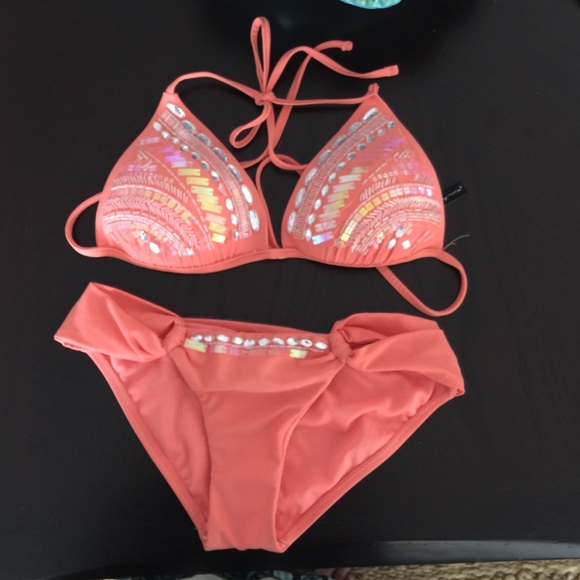 Buckle swim suit