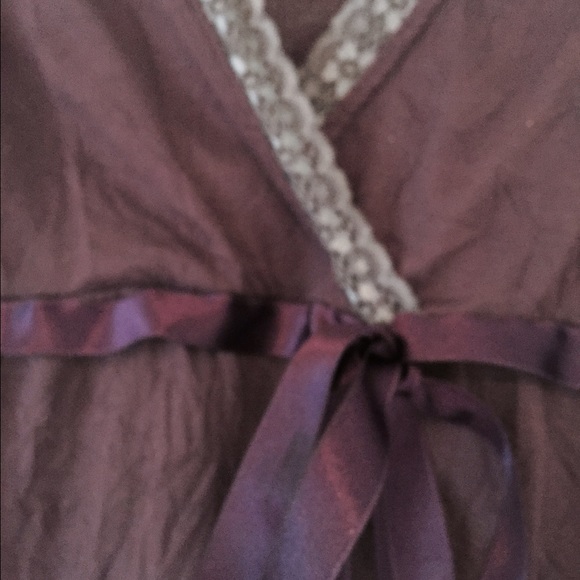 Top - Picture 2 of 2