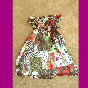 Adorable print sundress!