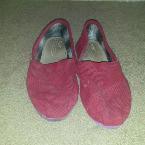 Toms