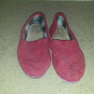 Toms