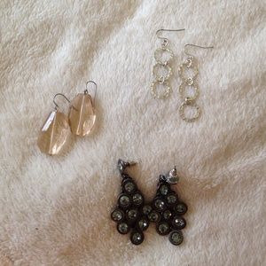 Three pairs of earrings💛