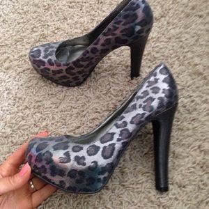 Guess leopard heels