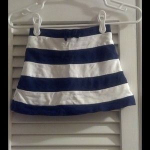 Crazy 8 white and navy blue skirt