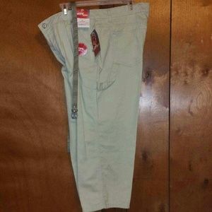 SOLD Green Capri Length Pants w/ Belt