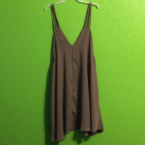 Brandy Melville Dresses & Skirts - 💥CLEAROUT💥Brandy Melville Gray Flowy Dress