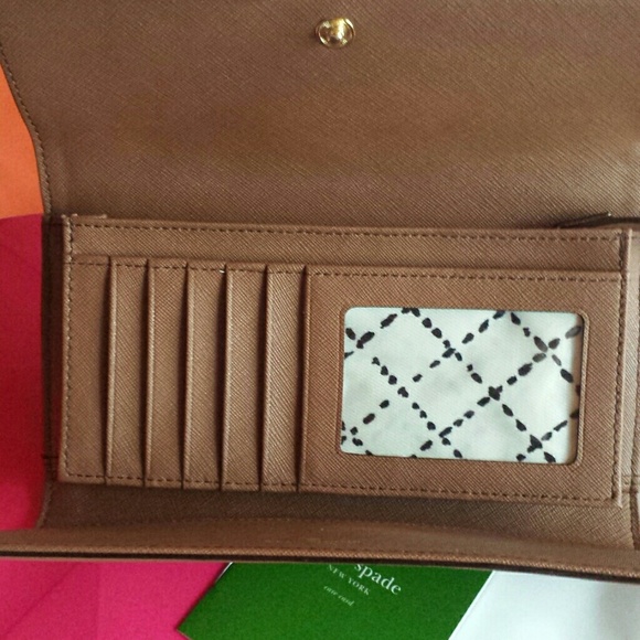 NOT AVAILABLE KS wallet - Picture 2 of 4