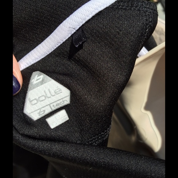 SOLD Bolle black Dry Tech polo size Medium - Picture 4 of 4
