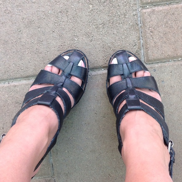 Dolce Vita black leather platforms size 7 - Picture 2 of 4