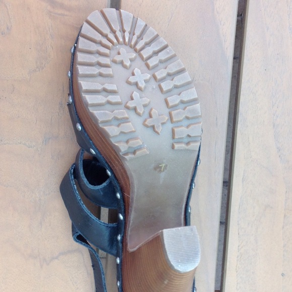 Dolce Vita black leather platforms size 7 - Picture 4 of 4