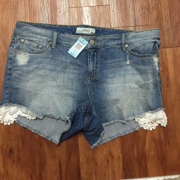TORRID Denim - Shorts with Lace
