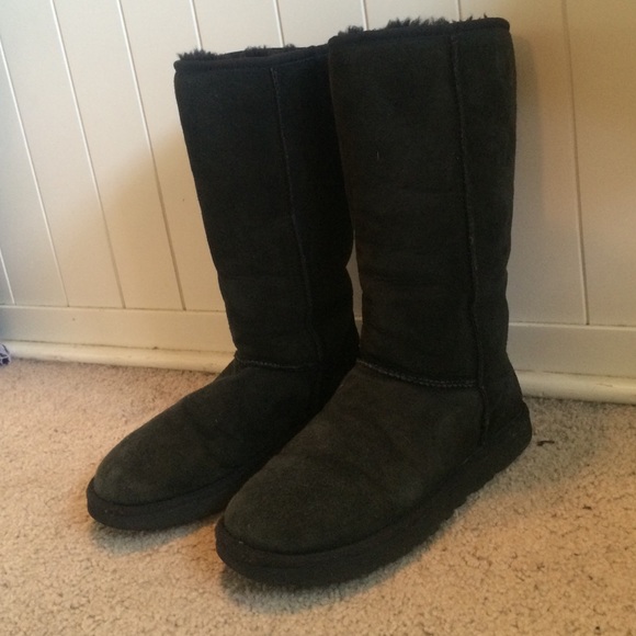 Classic Tall Black Uggs
