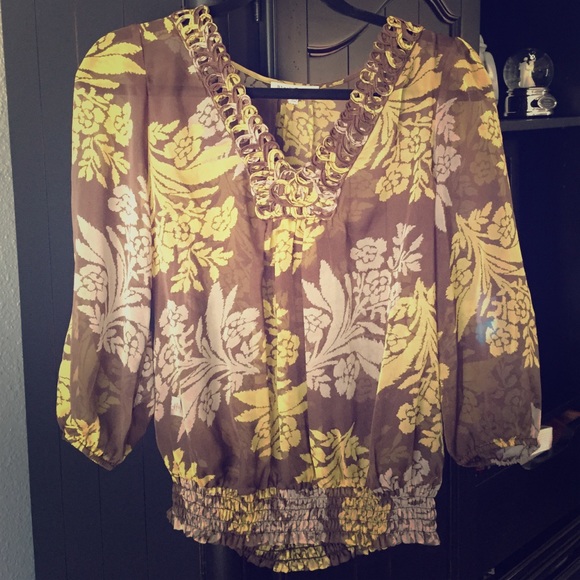 Floral sheer blouse. From Francesca's. BNWT. Med - Picture 1 of 3