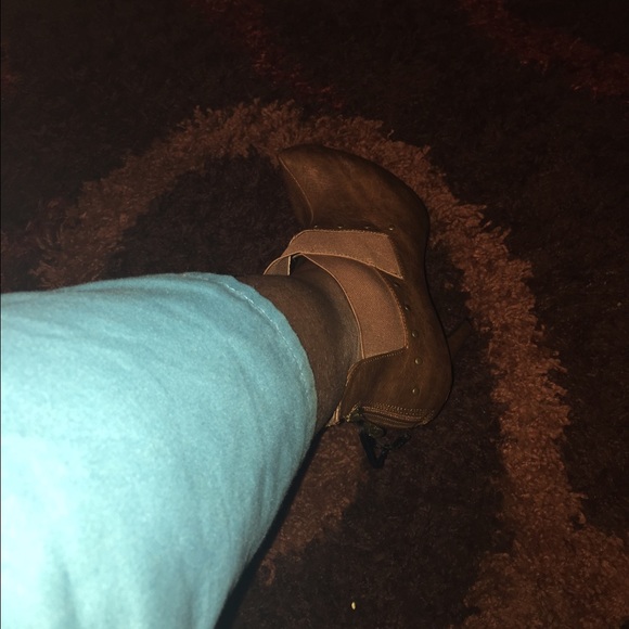 Dereon booties - Picture 3 of 4