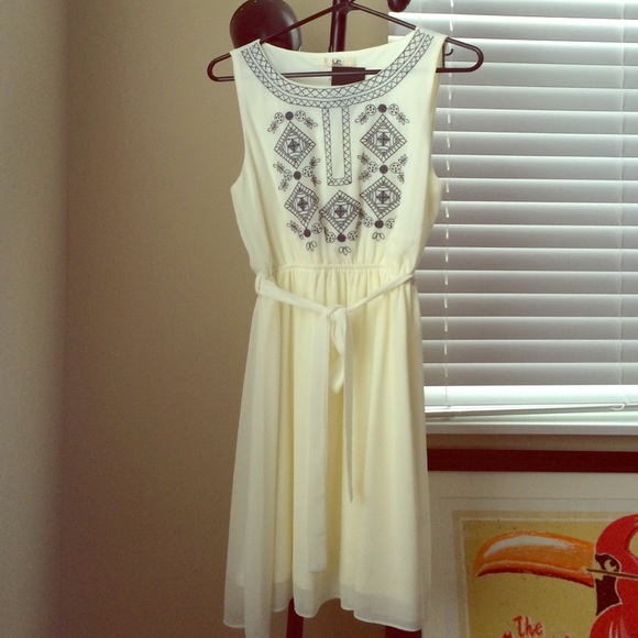 Ya Los Angeles White & Blue tribal style dress