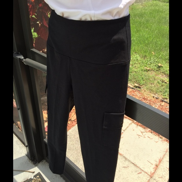 Lisse black cargo compression pants size medium - Picture 2 of 4