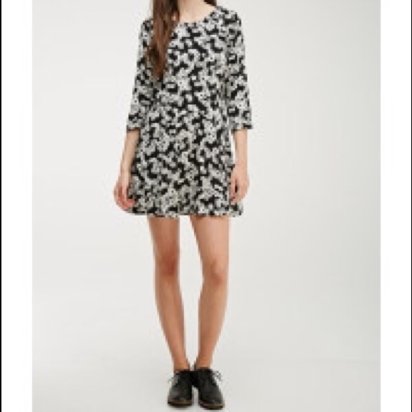 Forever 21 daisy print babydoll dress - Picture 2 of 3