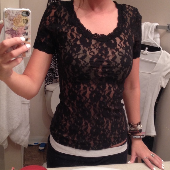 ⭐️Black lace fitted top