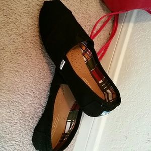 Brand new Toms!