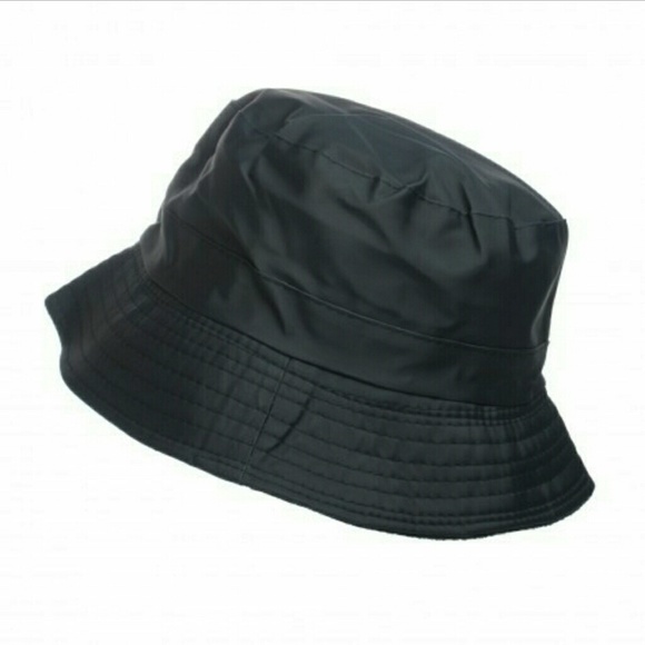 black bucket hat