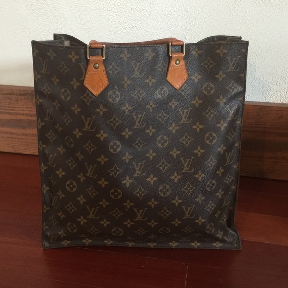 Louis Vuitton Sac Plat Tote additional pictures