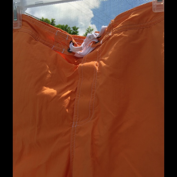 Board shorts size medium - Picture 2 of 4