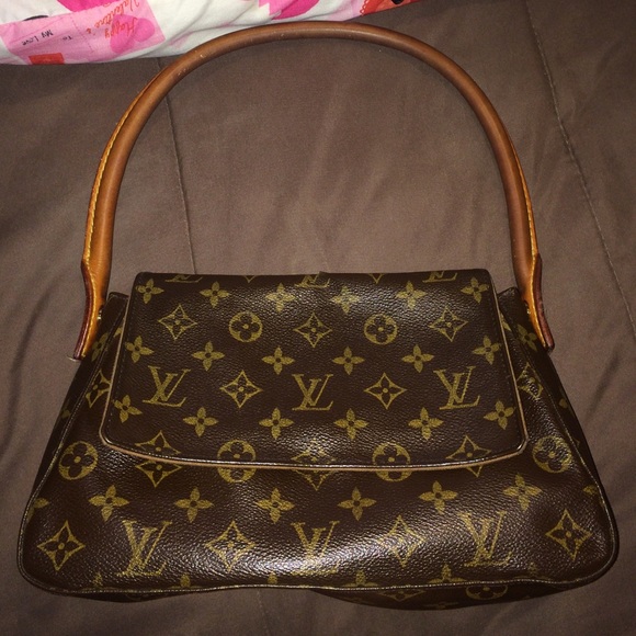 Authentic Louis Vuitton purse // I have dust bag