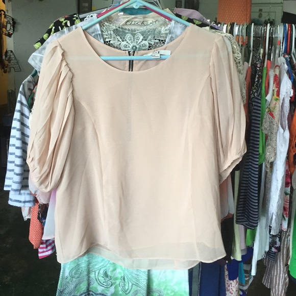 Clothes - Picture 2 of 3